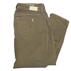 SLINK Curvy Capri Jeans